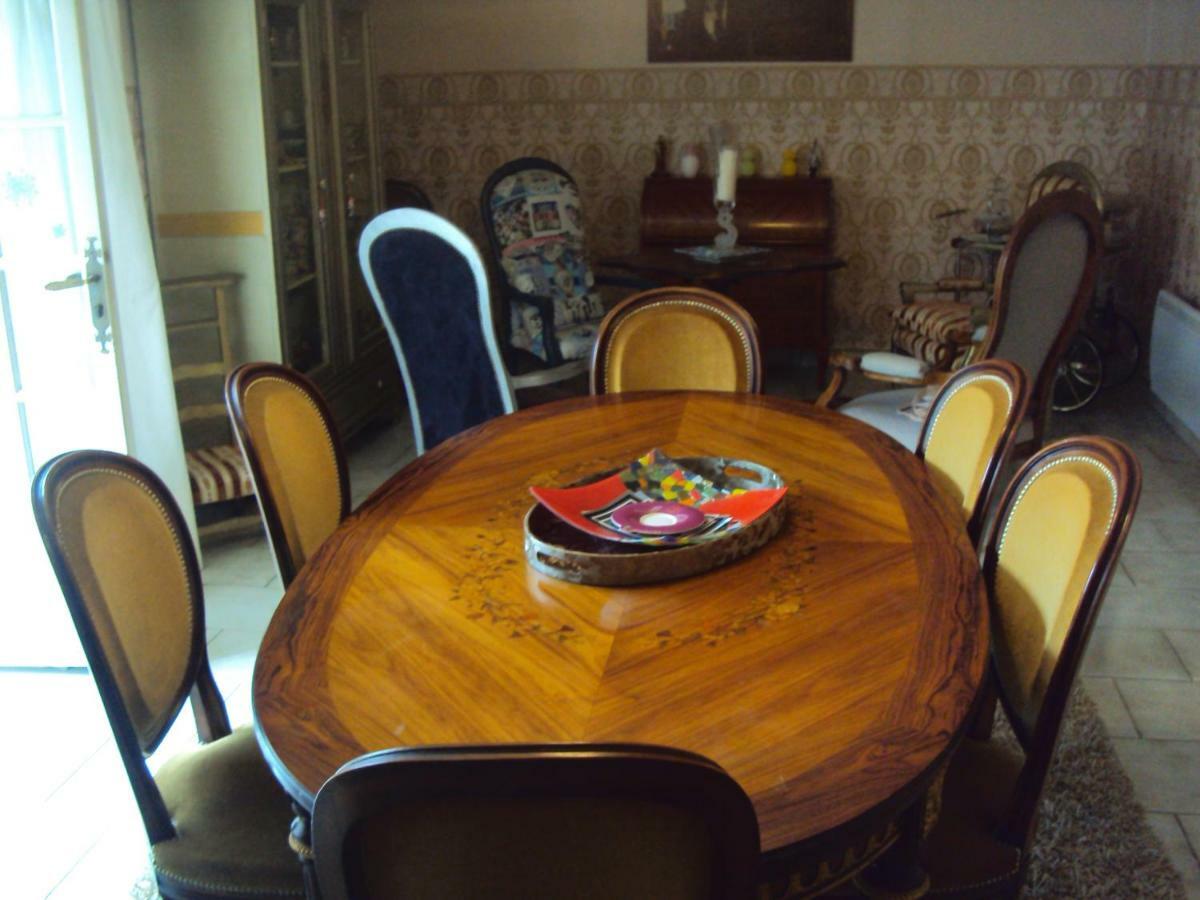 Готель Maison Les Bleuets Le Perreon Екстер'єр фото